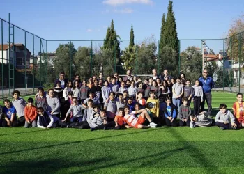 Ortaca’da Şehit Nasuh Aydın Ortaokulu’nun halı sahası açıldı