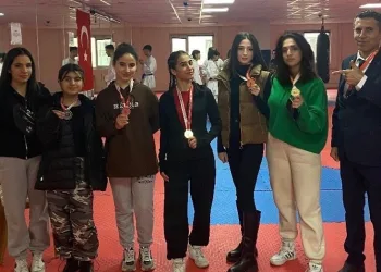 Çermikli karateciler ildeki müsabakalarda 3 birincilik aldı