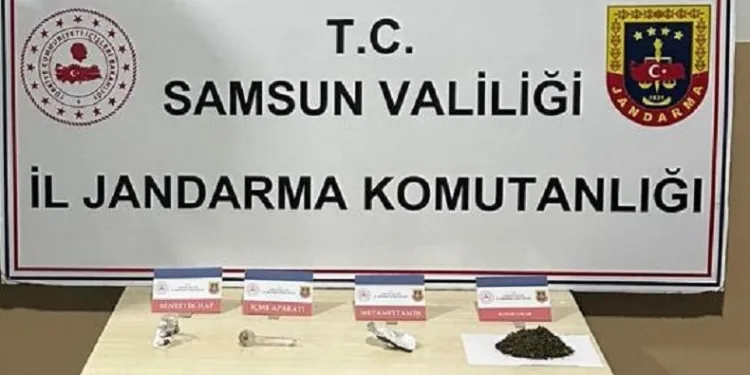Jandarma bir evde uyuşturucu ele geçirdi
