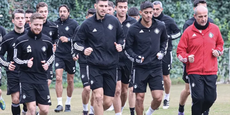 Altay antrenmanlara başladı