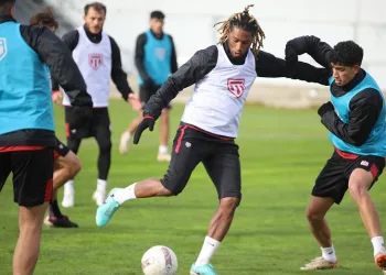 Sivasspor’da Kayserispor mesaisi sürüyor