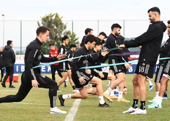 Beşiktaş, kondisyon ve taktik çalıştı