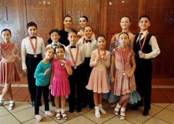 Dans topluluğu 15 madalyayla döndü