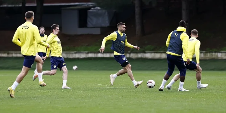 Fenerbahçe, İstanbulspor maçı hazırlıklarını sürdürdü