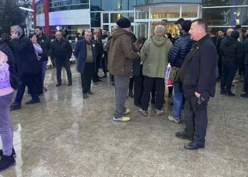 Sanık avukatları duruşma salonunu terk etti