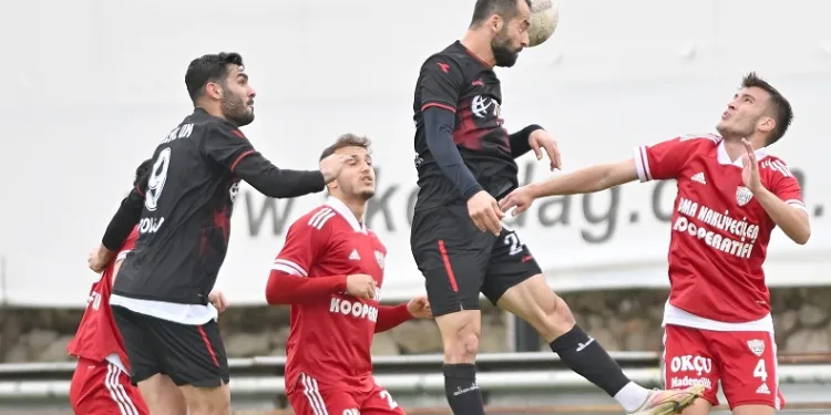 Somaspor ile Turgutluspor hazırlık maçında karşılaştı