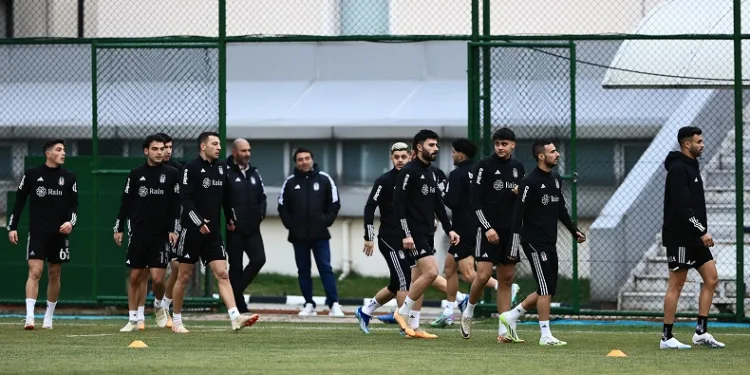 Beşiktaş, maç saatini beklemeye başladı