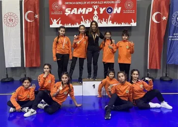 Köyceğizli güreşçi kızlardan yedi şampiyonluk