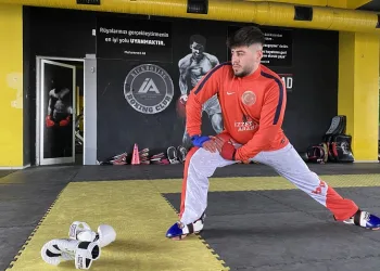 Pazarcılıktan milli sporculuğa yükselen kick boksçunun hedefi dünya şampiyonluğu