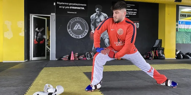 Pazarcılıktan milli sporculuğa yükselen kick boksçunun hedefi dünya şampiyonluğu