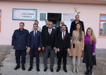 Gölbaşı Belediye Başkanı Ramazan Şimşek, Hacıhasan İlkokulunu ziyaret etti