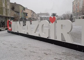 Malazgirt’te kar yağışı