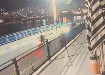 Kaza yapan motosiklet sürücüsü yaşam savaşı veriyor