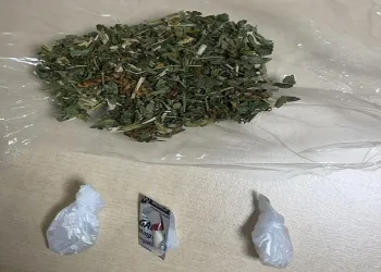Yoklama kaçağı şahıs uyuşturucuyla yakalandı