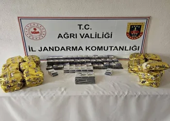 Ağrı’da kaçak sigara, çay ve cep telefonu ele geçirildi
