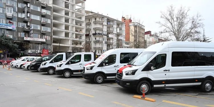 Isparta Belediyesi araç filosuna 9 araç daha kazandırıldı