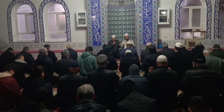 Selendi’de sabah namazı buluşmaları devam ediyor