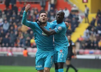 Rey Manaj bu sezonki gol sayısını 11’e çıkardı