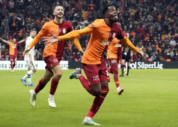 Wilfried Zaha 7. golünü attı