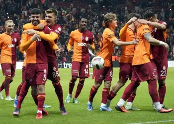 Galatasaray’da 3 genç futbolcu ilk kez oynadı