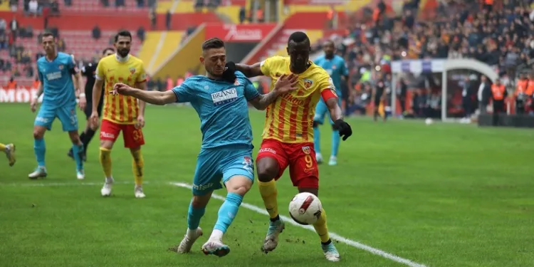 Kayserispor beşinci mağlubiyetini aldı