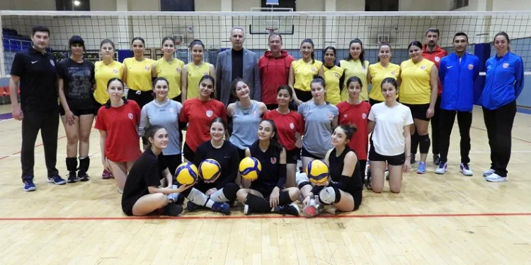 Kepez’de voleybol ateşi yeniden yakıldı