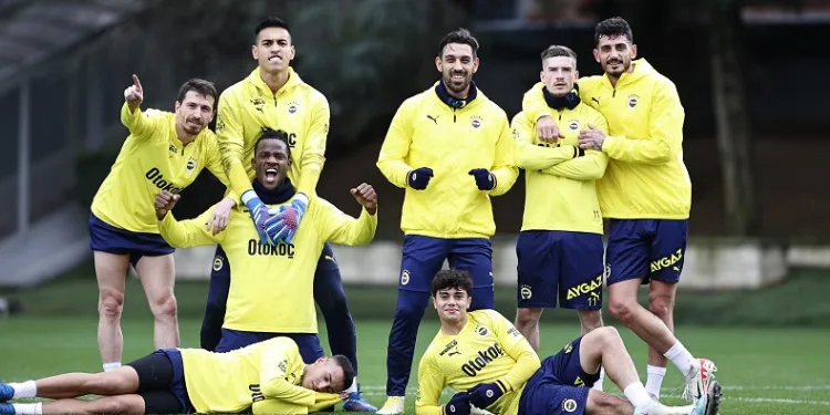 Fenerbahçe, Konyaspor maçı hazırlıklarına başladı