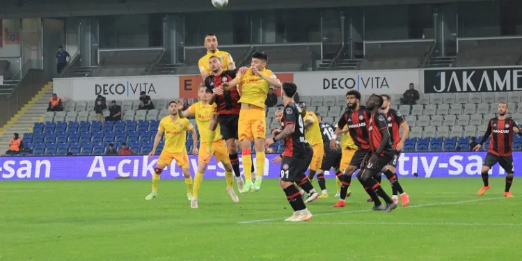 Fatih Karagümrük ile Kayserispor 7. randevuda