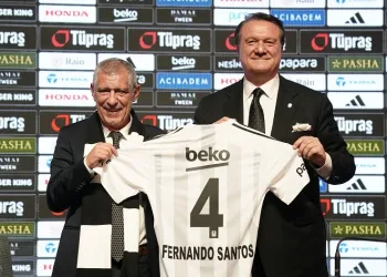 Beşiktaş’ta, Fernando Santos imzayı attı