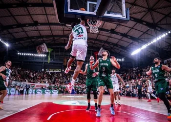 P. Karşıyaka, tur için parkeye çıkıyor