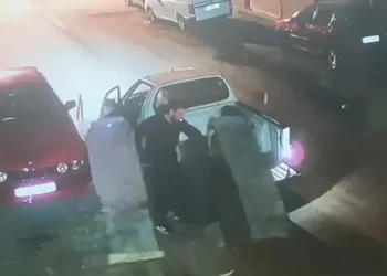 Hırsızlar iş yerinin önündeki rampayı çaldı