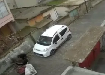 Rögar kapağı hırsızlığı güvenlik kamerasında
