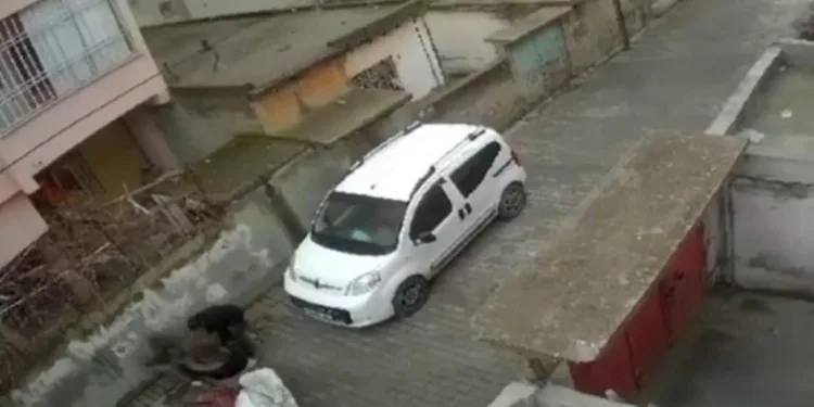 Rögar kapağı hırsızlığı güvenlik kamerasında