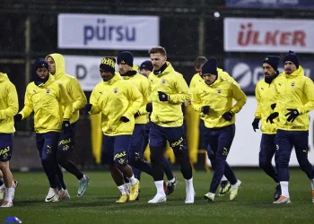 Fenerbahçe hazırlıklarını tamamlayarak kampa girdi