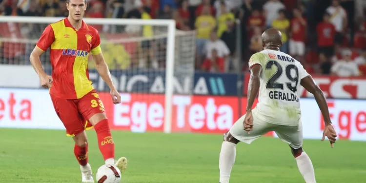 Göztepe’de stoper transferi sonrası Atınç Nukan ile yolların ayrılması bekleniyor