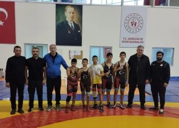 Sarıgöllü güreşçiler okul sporlarında madalyaları topladı
