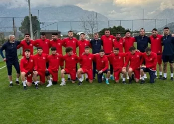Zonguldak Kömürspor, Antalya’da çift idmanla çalışmalarını sürdürdü