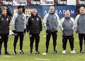 Beşiktaş’ta Fernando Santos ilk idmanına çıktı