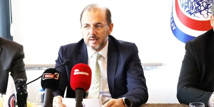 Rektörden ‘torpil’ konusunda açıklama