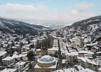 Tarihi ilçenin kış güzelliği mest etti