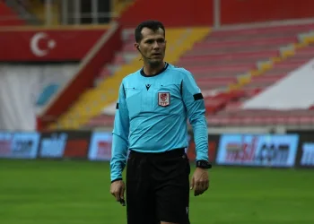 Samsunspor – Sivasspor maçının hakemi Burak Şeker