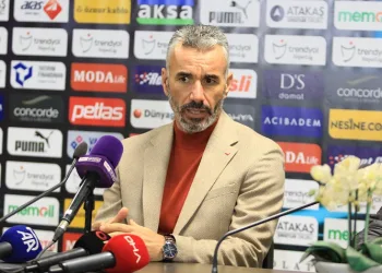 Pendikspor Teknik Direktörü Ivo Vieira: “Oyuncularım maçı bırakmadılar ve sonuna kadar savaştılar”