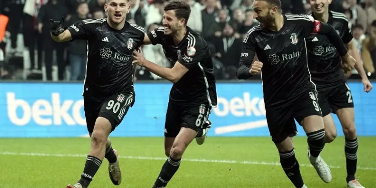 Semih Kılıçsoy gollerine devam ediyor