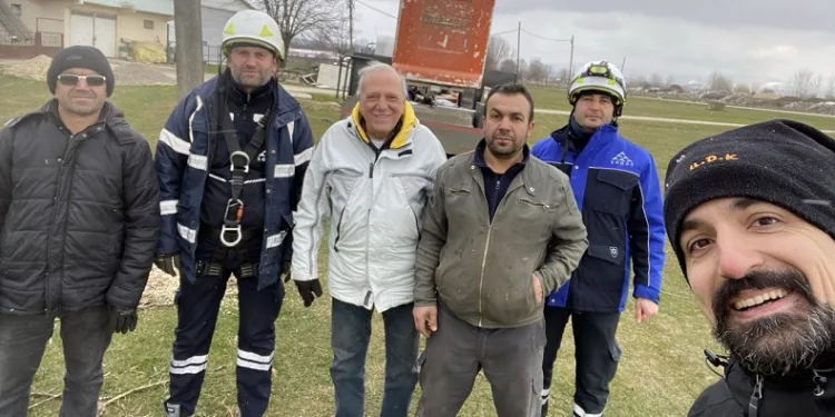 Leylekler yeni yuvalarına kavuştu