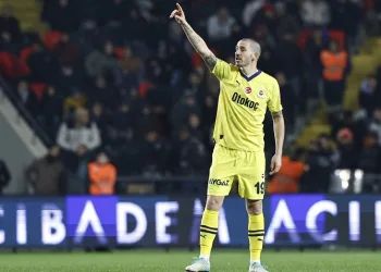 Leonardo Bonucci ilk kez forma giydi