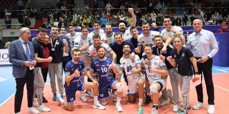 Arkas Spor, iç sahada kazanmaya devam ediyor