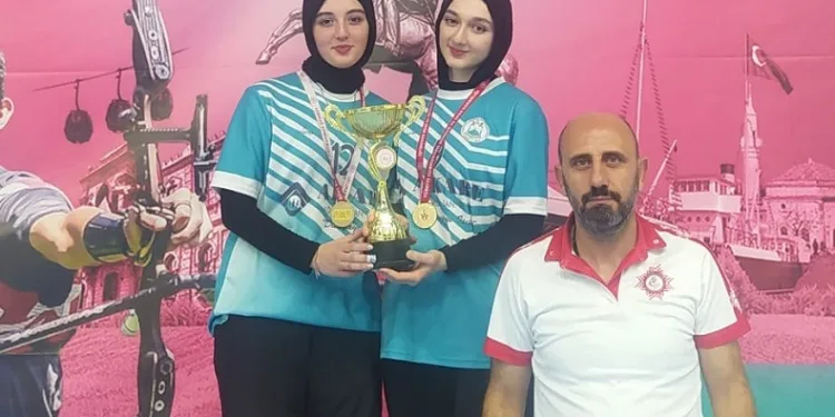 Tekkeköylü öğrenciler Floor Curling’de il birincisi