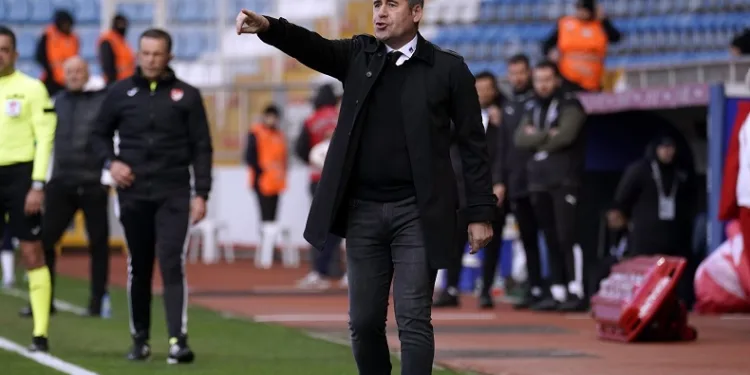 Hüseyin Eroğlu: “Bandırmaspor’un öncelikli hedefi sezon sonunda Süper Lig’de olmak”