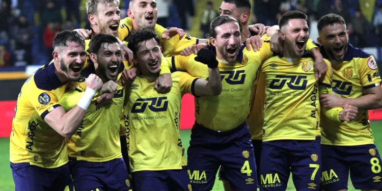 Ziraat Türkiye Kupası: MKE Ankaragücü: 3 – Çaykur Rizespor: 1