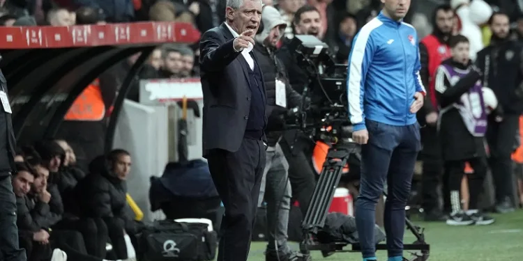 Beşiktaş Teknik Direktörü Fernando Santos: “Sürekli çalışarak daha iyiye gitmek zorundayız”